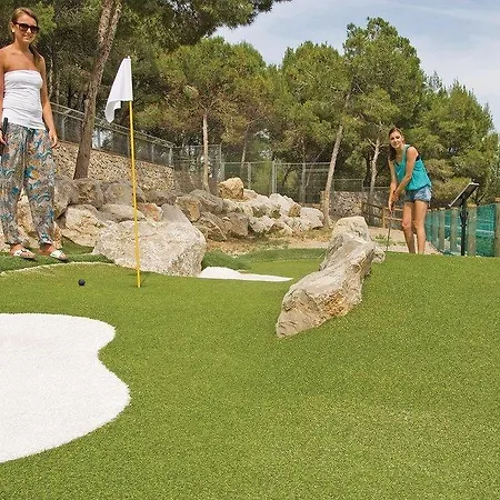 Vilanova Park Campsite 3*