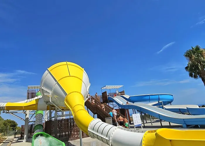 Vilanova Park אתר קמפינג Vilanova i la Geltrú